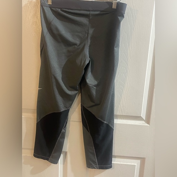 Nike Gray and Black Dri-Fit Nike Pro - Picture 4 of 5